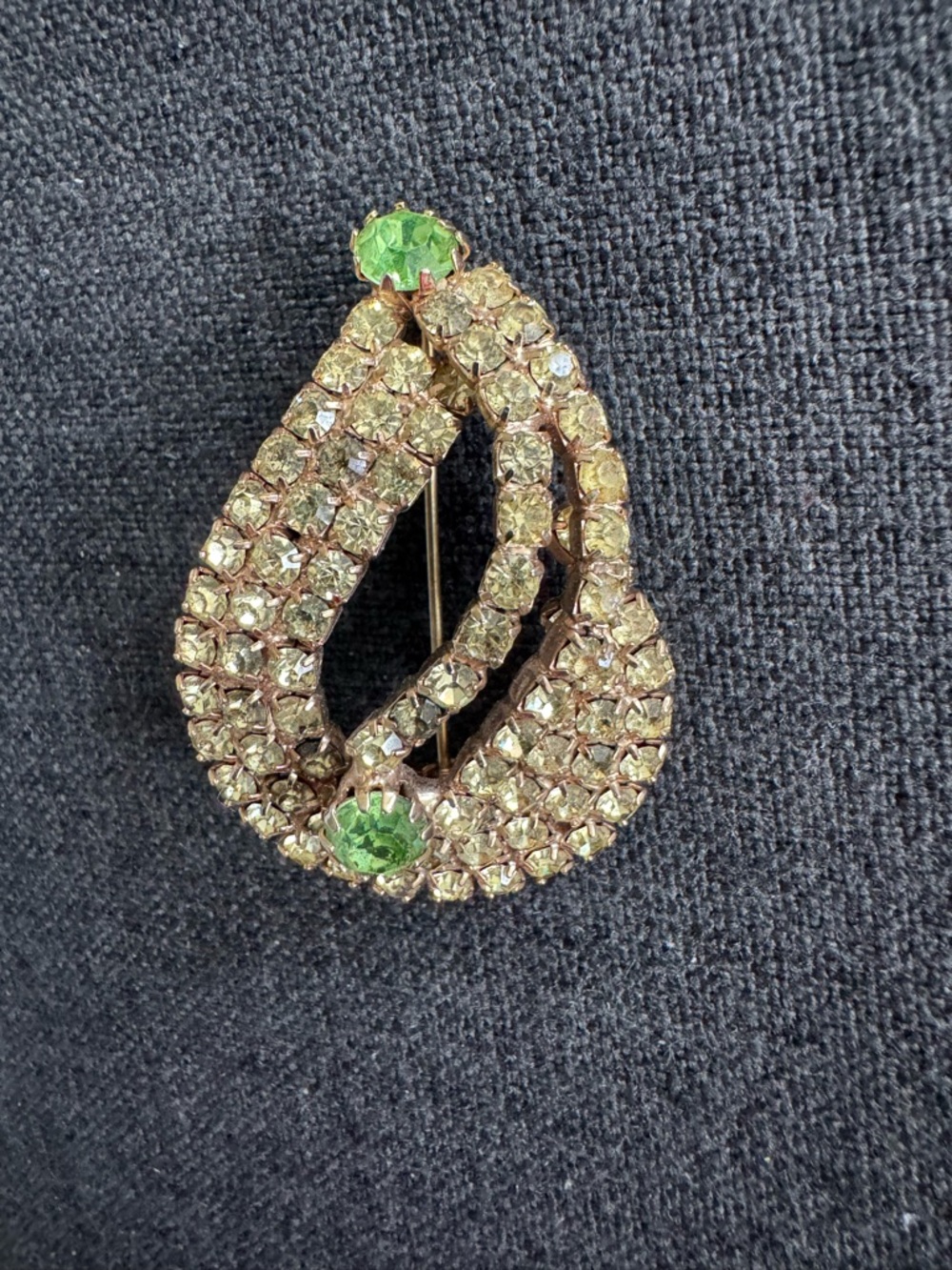 Vintage Gold-Tone Teardrop Crystal Brooch with Green Accent